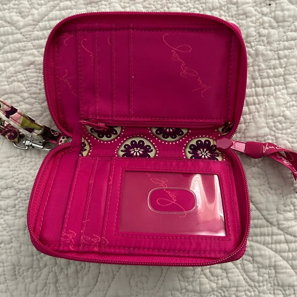 Zippered wallet with card and ID slot. - Picture 3 of 4